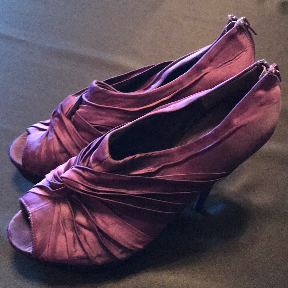 Super Cute Heels-Like New Worn Twice